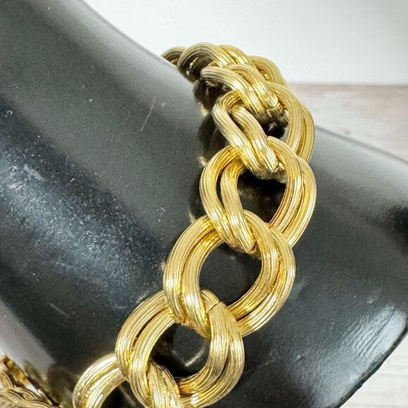 Avon Vintage Textured Chunky Double Curb Chain Link Bracelet Large 7.5” Signed - Picture 7 of 12